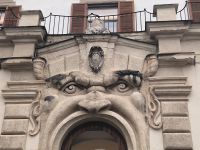 Rom. Besonderes Portal in der Via Gregoriana