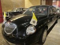 Papamobil Lancia Thesis 841