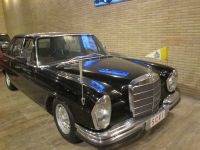 Papamobil Mercedes 300 SEL