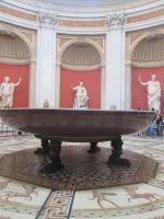 Vatikanische Museen: Sala Rotonda mit Porphyrschale 