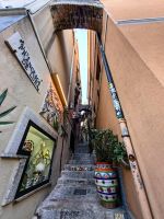 Bunte Gasse in Taormina