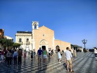 Piazza IX Aprile in Taormina
