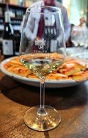 Einer der Weißweine im Weingut beim Ätna, Viagrande, Agriturismo Le Sciarelle