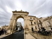 Porta Reale, das Stadttor von Noto