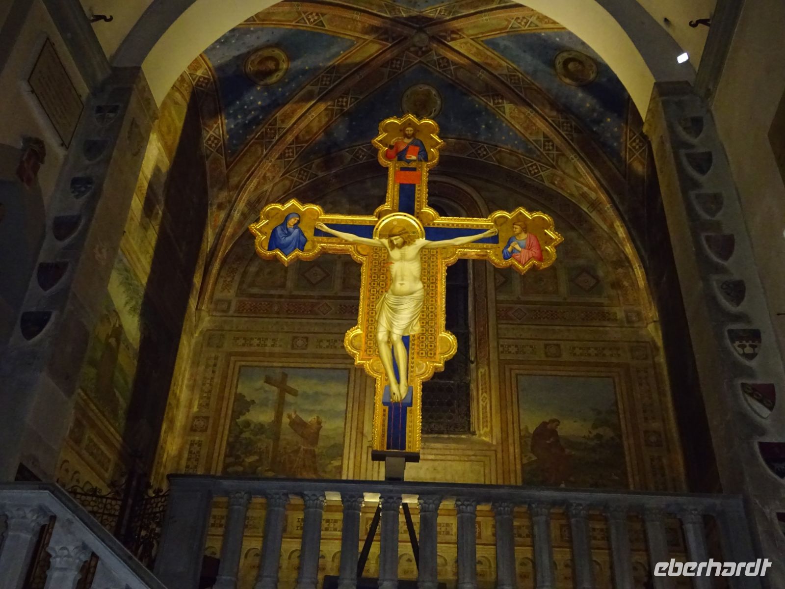Florenz: Kirche Allerheiligen: Kreuz von Giotto