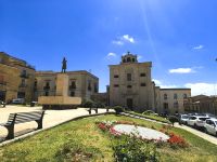 La Chiesa di San Michele auf dem Campanile in Enna