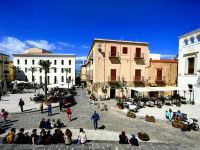 Piazza Duomo in Cefalu
