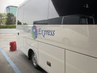 Pünktlich werden wir abgeholt am Flughafen