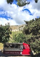 Alles, was der Italiener braucht, Kaffee und Antike :-)), hier in S