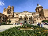 Eingang zur Kathedrale von Palermo