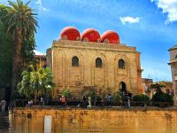 Die Kirche San Cataldo auf der Piazza Bellini sieht aus wie ein türkisches Bad, Palermo