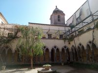 ikonischer Kreuzgang des Klosters San Francesco