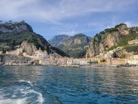 Blick auf Amalfi vom Meer/Amalfiküste/Italien
