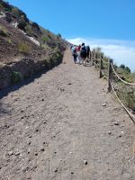 Aufstieg zum Kraterrand des Vesuv/Amalfiküste/Italien