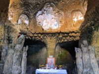 Pizzo. Chiesetta di Piedigrotta