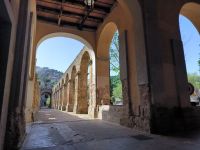 Soriano Calabro. Kreuzgang im Kloster