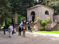 Gruft im Wald bei Serra San Bruno