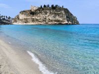Tropea. Isola Santa Maria