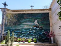 Tropea. Cimitero - Mosaik im Grabmahl