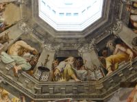 Dom Santa Maria del Fiore, die Propheten sitzen in ihrer Scheinarchitektur im Kuppelinnern um die Laterne herum.