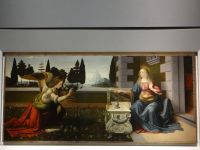 Uffizien, Leonardo da Vincis „Verkündigung“. Die Engelsflügel sind den Vögeln abgeschaut.