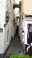 die engen Straßen in Capri-Stadt