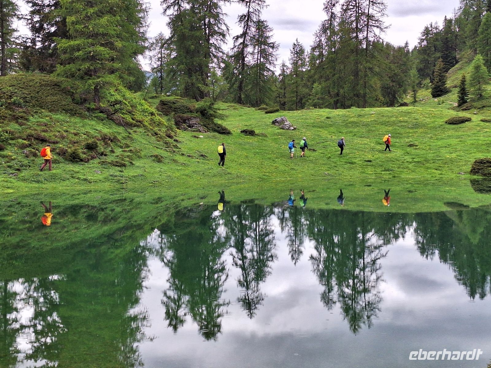 auch von hinten sieht die Wandergruppe gut aus