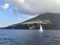 Auf dem Weg um die liparischen Inseln: Stromboli