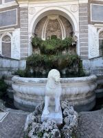 Brunnen auf dem Weg zum Palatinhügel