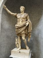 Statue Kaiser Augustus