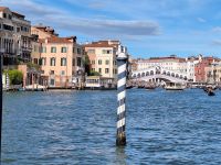 20240917_162013, blauer Himmel über der Rialto-Brücke.jpg