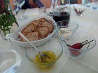 Olivenöl und Peperoni, zwei wichtige Zutaten in Kalabrien 