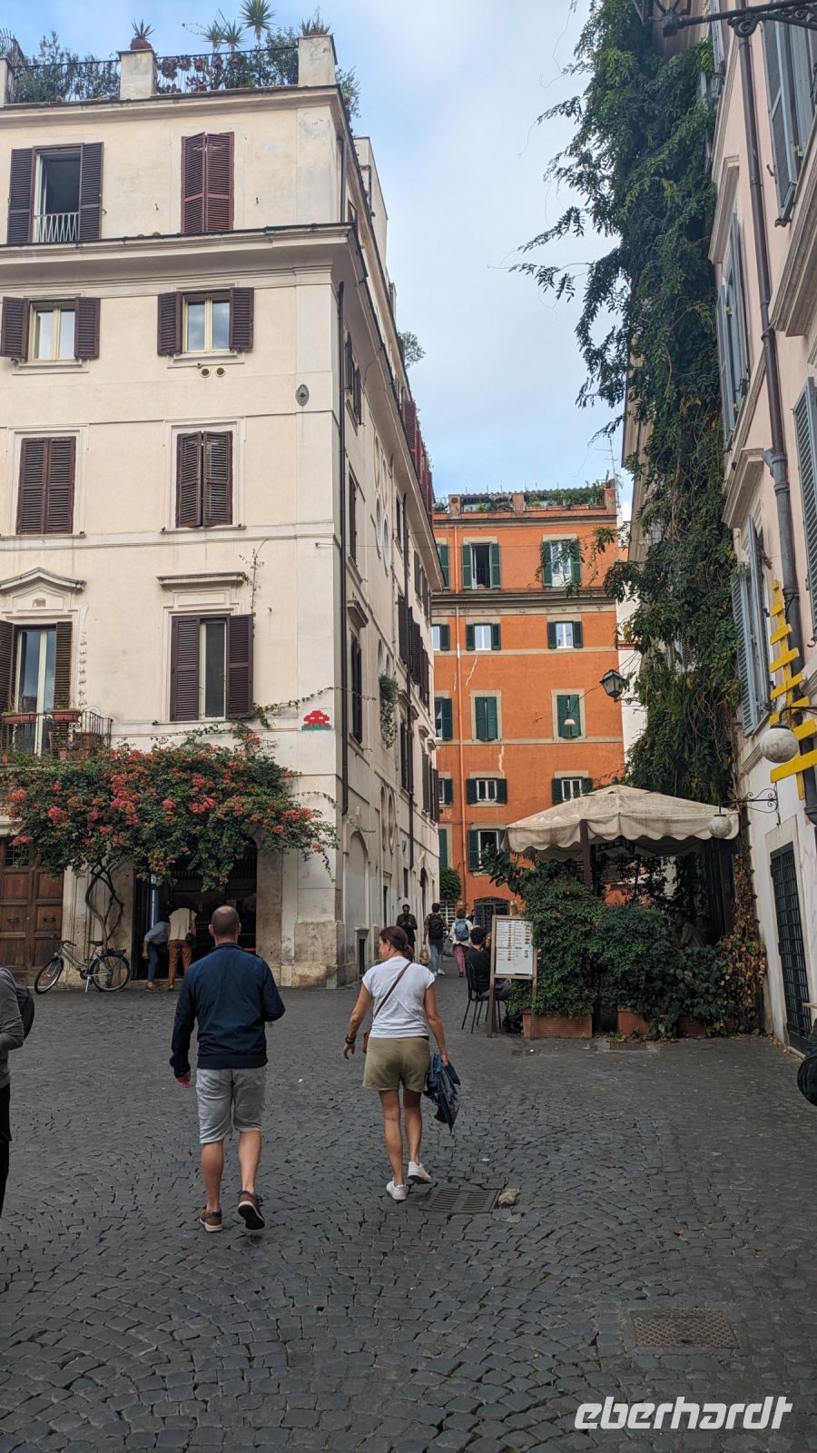 kleine enge Gassen unmittelbar hinter dem Hotel ähnlich Palermo oder Neapel 2