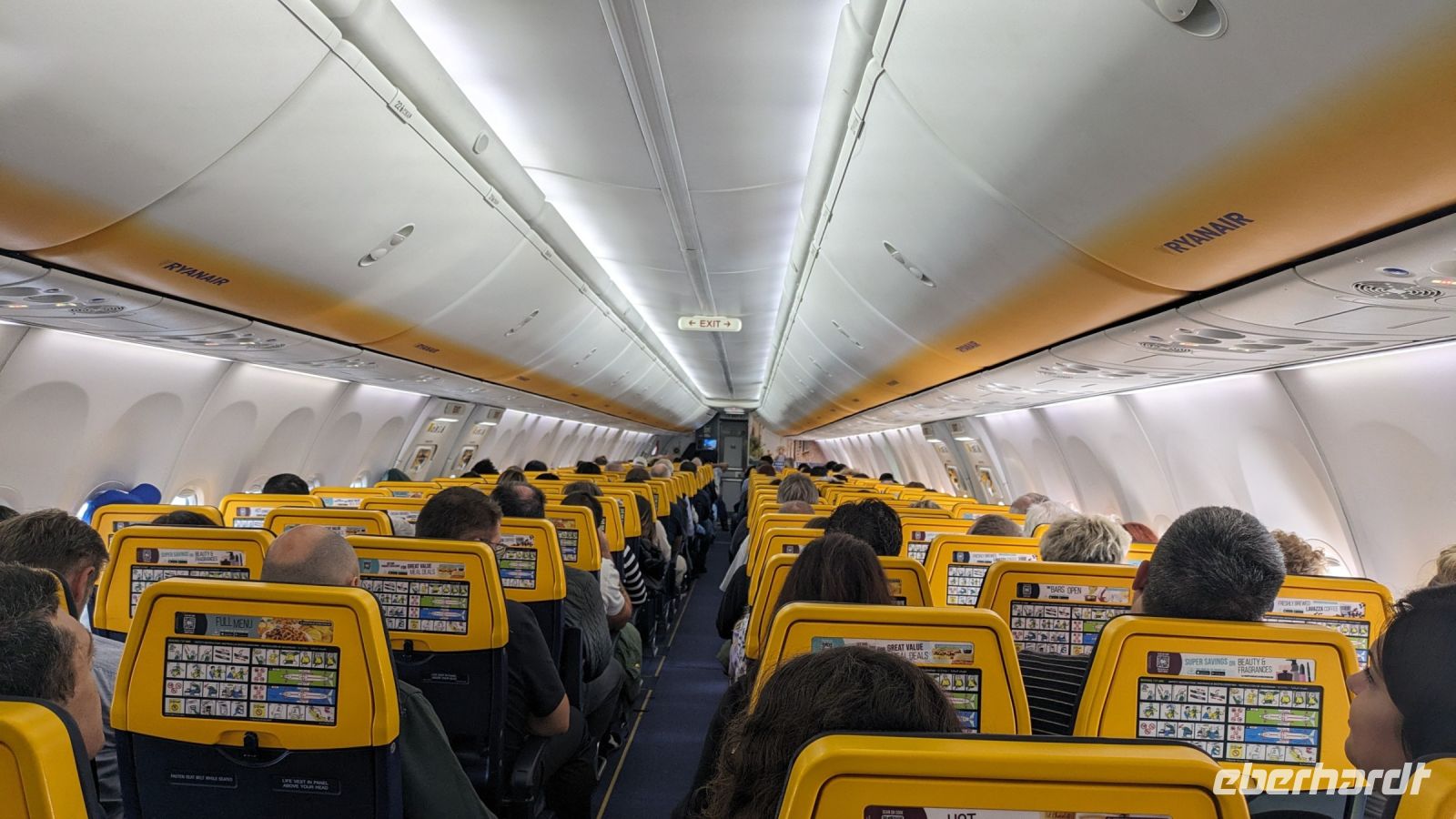 typisch Ryan Air, sauber und sehr zweckmäsig