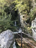 Wanderreise am Gardasee 14.10.2024 Start - Wasserfall Stenio -hier noch ganz plätschernd
