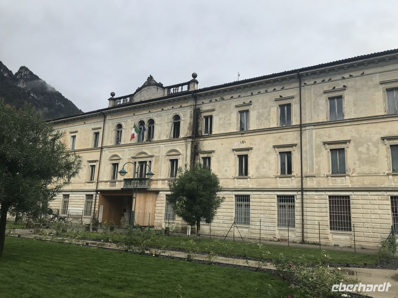 Wanderreise Italien 17.10.2024 Riva - einst Palast - heute Behördengebäude