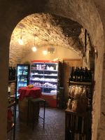 Wanderreise Italien 18.10.2024  in Canale - Lädchen gefunden mit Imbiss