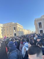 Besucher aus aller Welt bei der Audienz vom Papst 