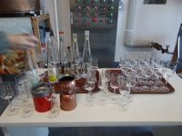 Faver, Destille Pilzer, acht Kostproben wurden angeboten.