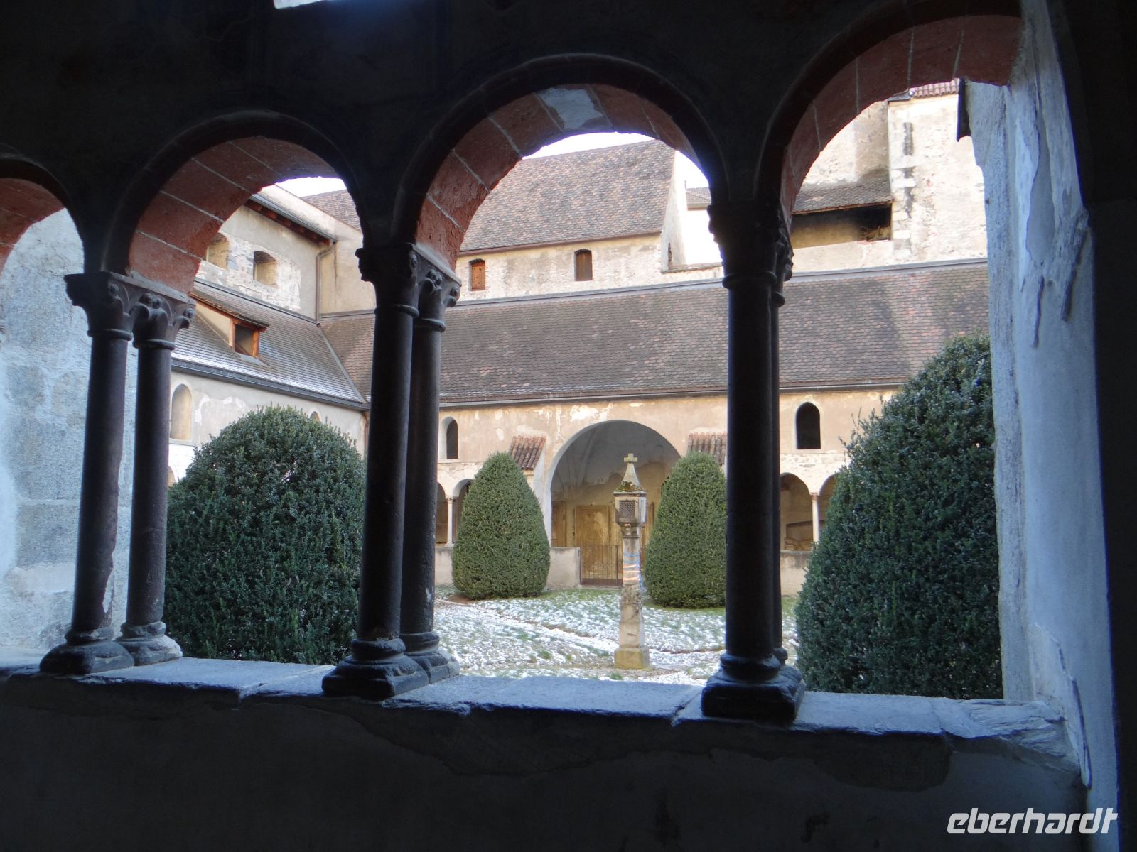 Brixen, der malerische Kreuzgang des Domes