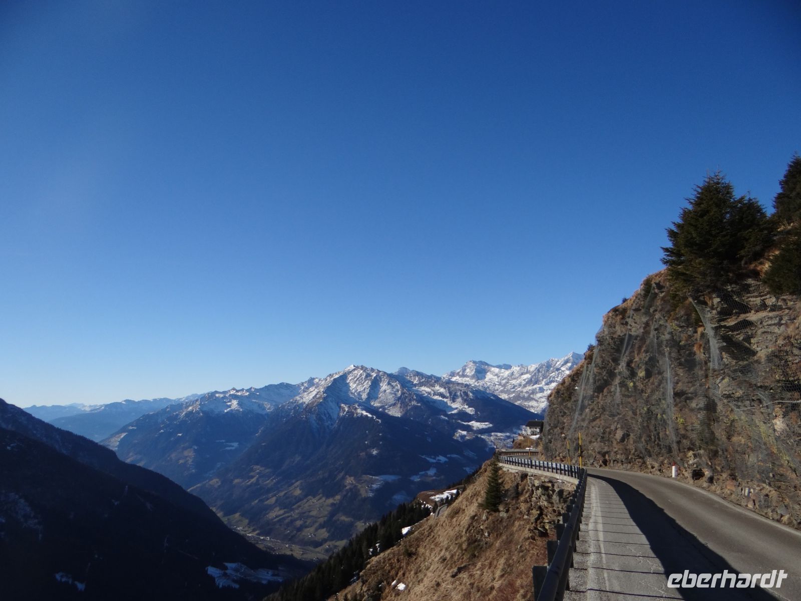Jaufenpass, nun geht es in zehn Kehren wieder nach unten, Richtung Meran. 