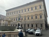 Regierungsgebäude in der Innenstadt