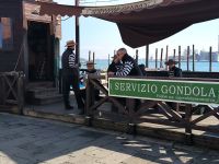 Die Gondolieri warten 