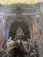 Petersbasilika: Papstgrabmal  Urban VIII. von Gian Lorenzo Bernini 