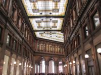 überdachte Einkaufspassage