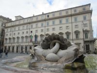 Brunnen und Palazzo Chigi (G. Meloni)