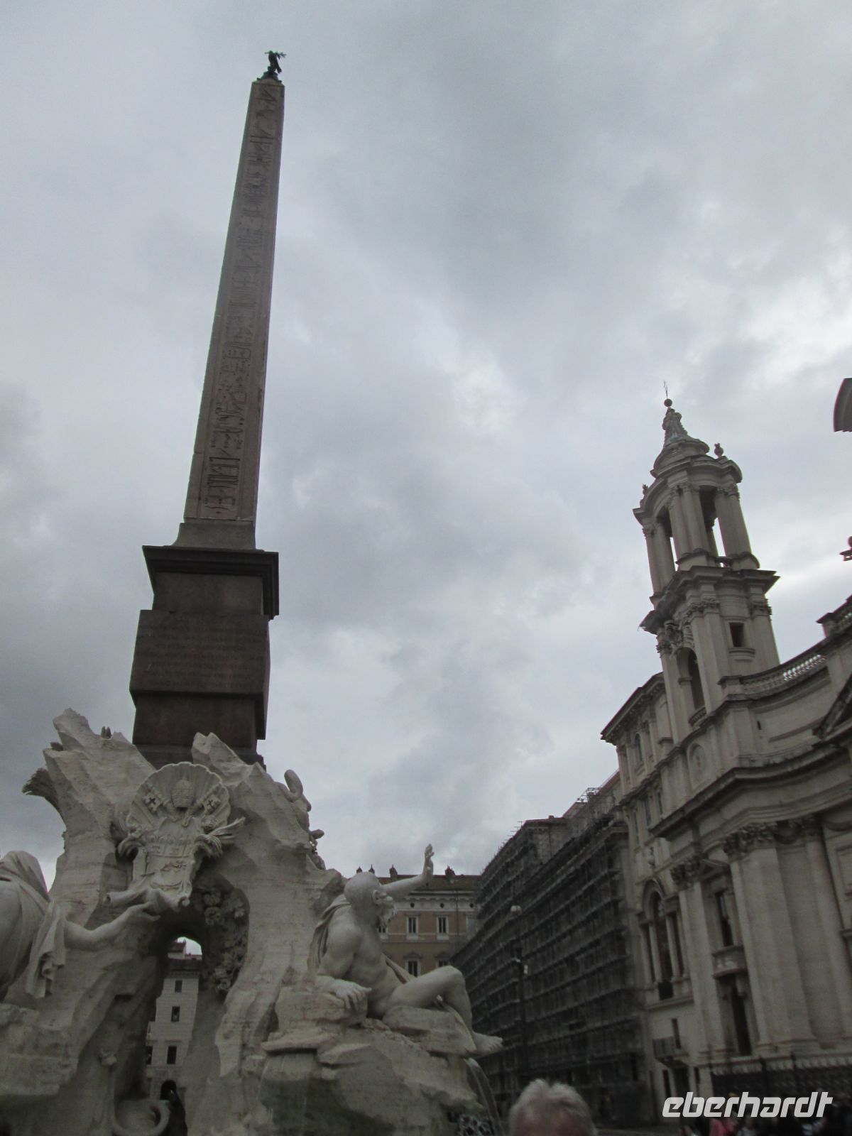 Vierströmebrunnen mit Obelisk der Familie Pamphilj und Kirche der heiligen Agnes