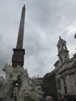 Vierströmebrunnen mit Obelisk der Familie Pamphilj und Kirche der heiligen Agnes