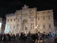 Rom. Fontana di Trevi am Abend