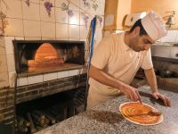 Rom. Pizzabäcker bei Il Carretto